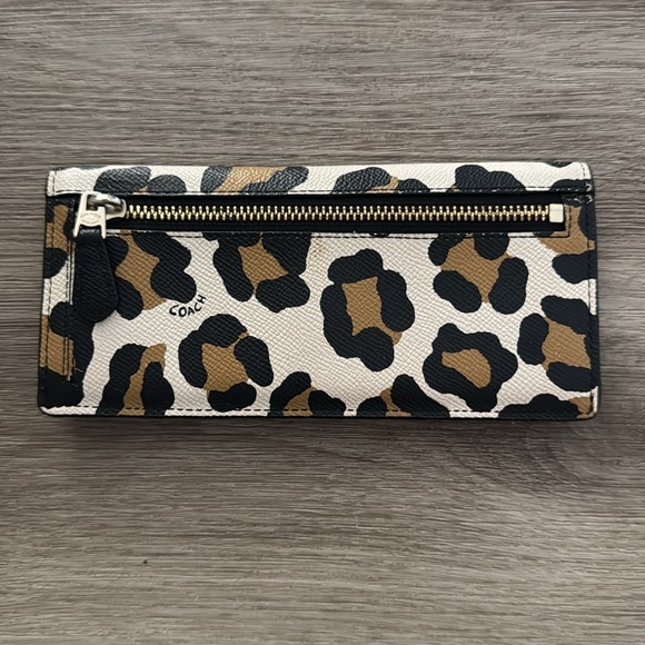 Coach Soft Wallet - Picture 3 of 7